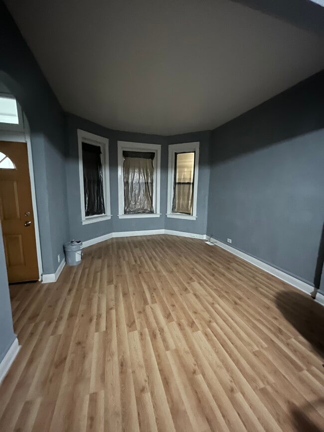 Building Photo - 5424 S Honore St