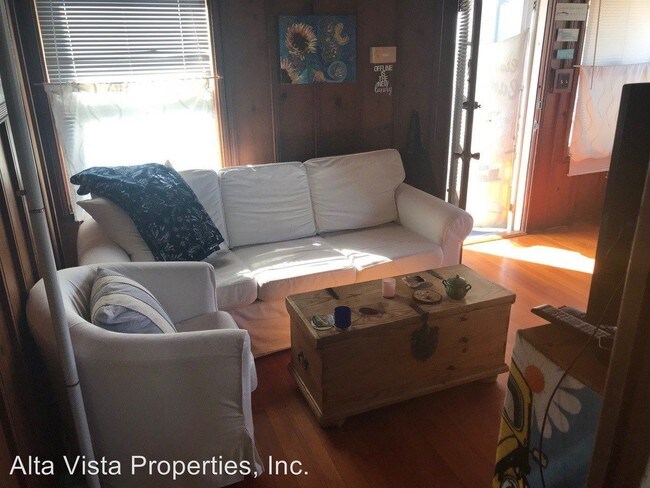 Foto del edificio - 1 br, 1 bath House - 328 Kolmar St.