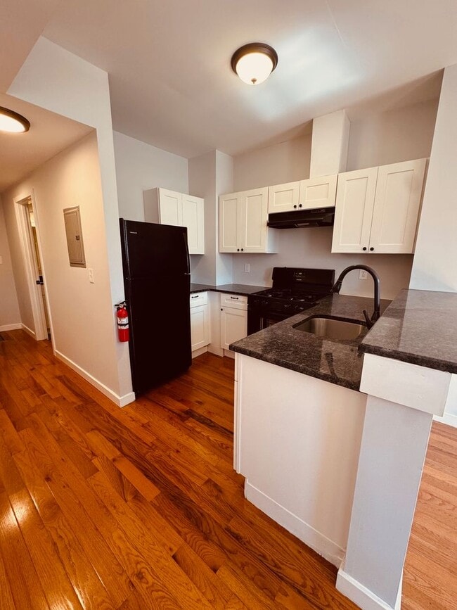 Photo - 221 Market St Apartment