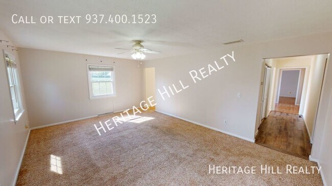 Building Photo - Country Living in Tipp City in 3 bedroom, ...