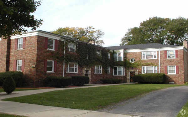Primary Photo - 10410-10414 S Walden Pky