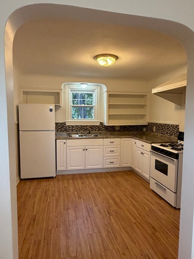 Cocina comedor - 741 Newman Ave
