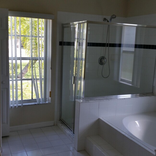 Foto del edificio - 5704 NW Croton Ave