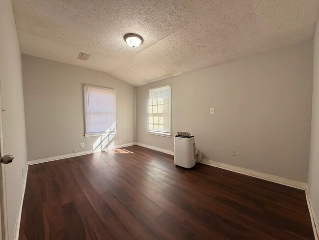 Photo - 4880 Hale Road Apartment