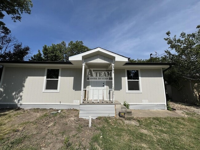 Building Photo - Beautiful 2 Bedroom 1 Bathroom for rent in...