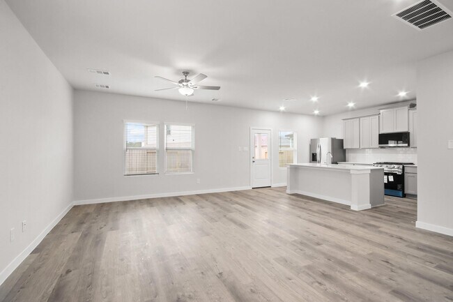 Foto del edificio - 227 Brazen Forest Trl