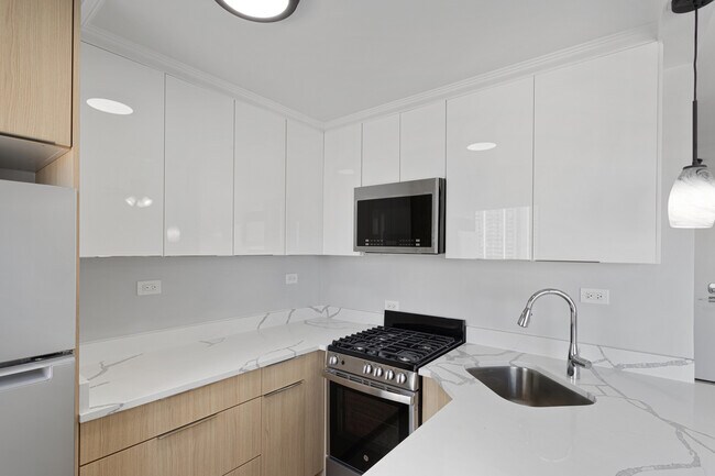 Foto del edificio - 5858 N Sheridan Rd