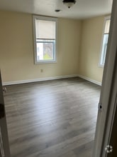 Building Photo - 375 Elm St
