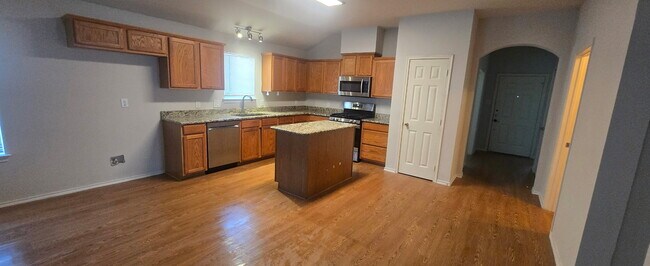 Foto del edificio - 6900 Oak Falls Dr