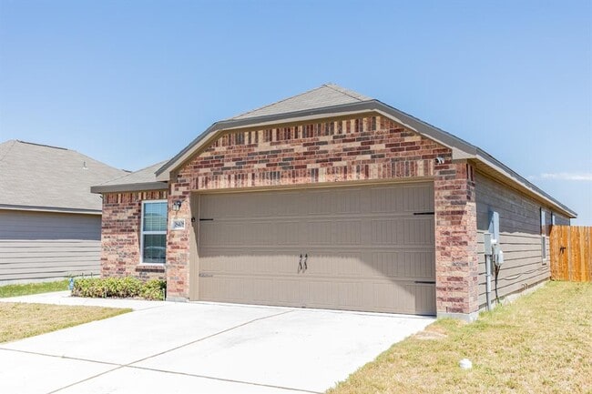 Building Photo - 18408 Speculator Ln