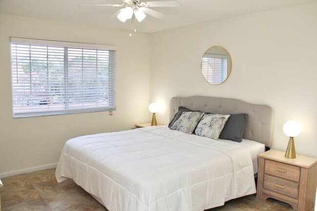 Foto del edificio - 1265 Wildwood Lakes Blvd