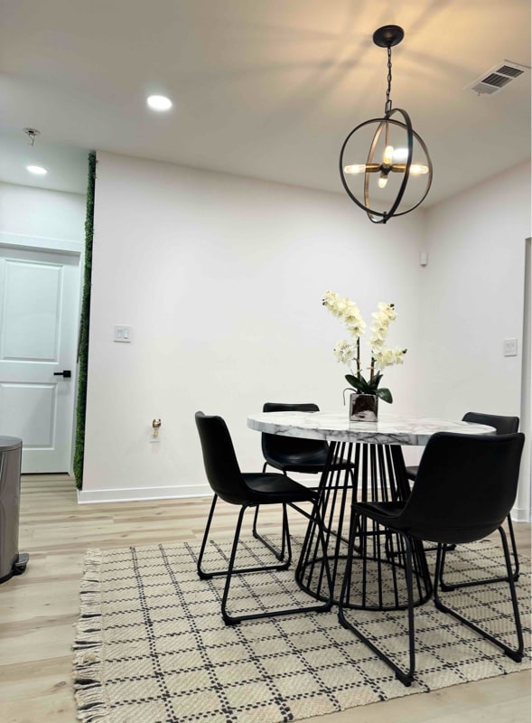 Building Photo - 3707 Grant Pl NE