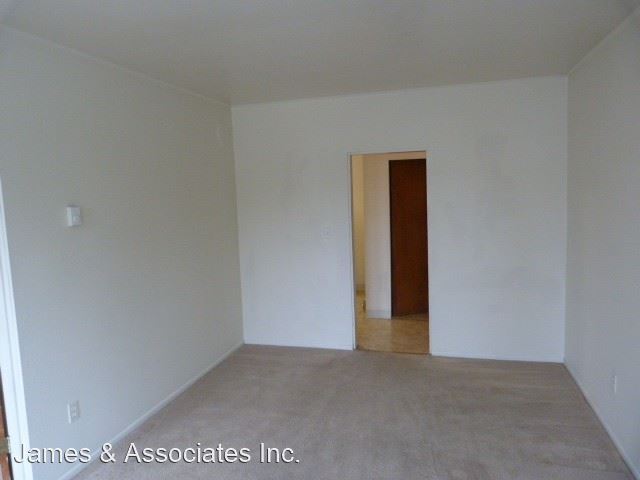Foto del edificio - 615 W 8th St