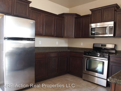 Foto del edificio - 14260 Hacienda Rock Dr