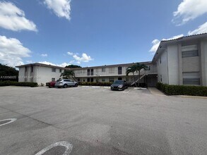 Building Photo - 3212 Coral Ridge Dr
