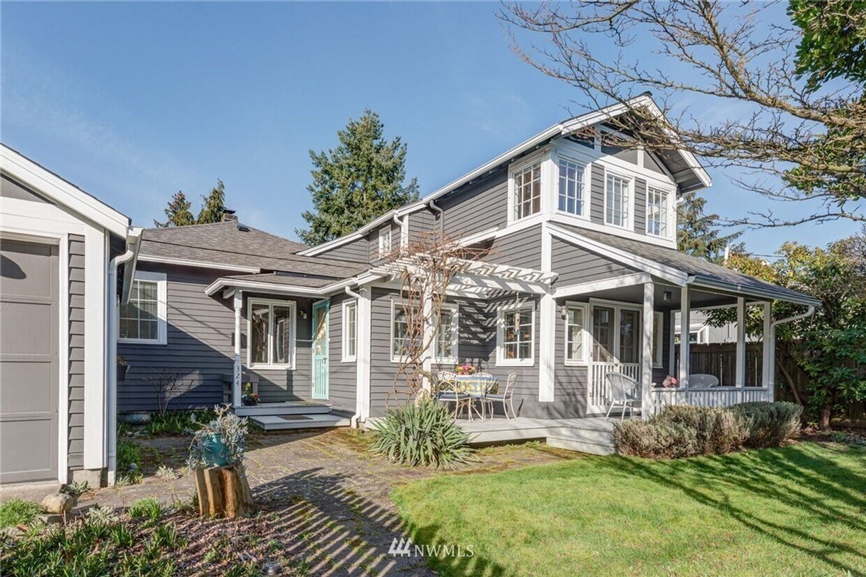 Primary Photo - Charming Meridian Craftsman with Spacious ...