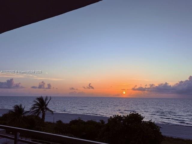 Primary Photo - 5555 Collins Ave