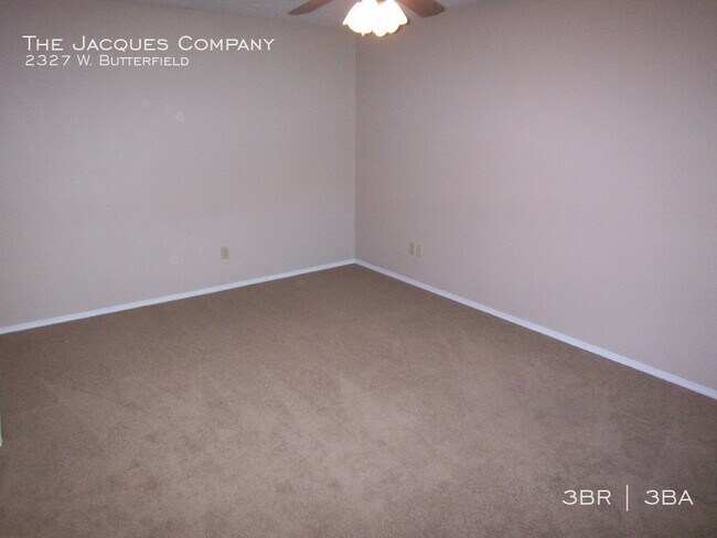 Building Photo - 2327 W Butterfield Ave