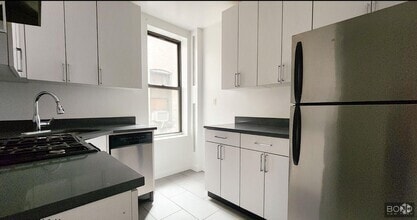 Building Photo - 109 E 88th St