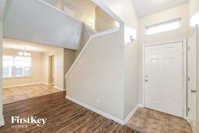 Foto del edificio - 7810 Windy Willow Rd