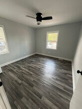 Building Photo - 1109 Sidney Dr