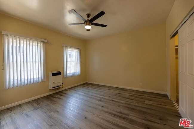 Foto del edificio - 946 S Burlington Ave