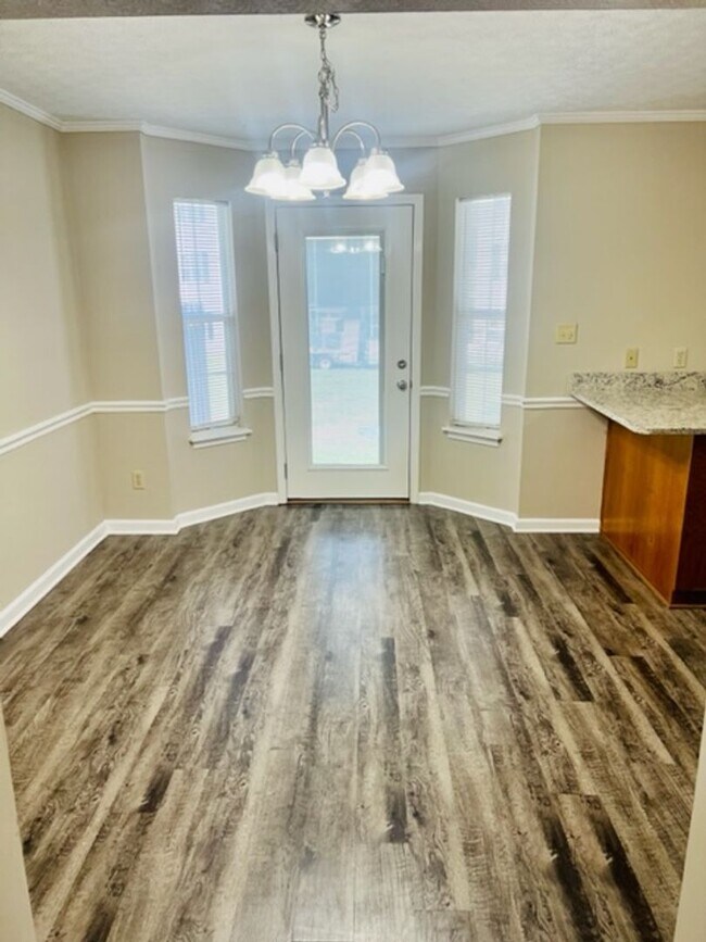 Foto del edificio - 1305 Sun Way apt D