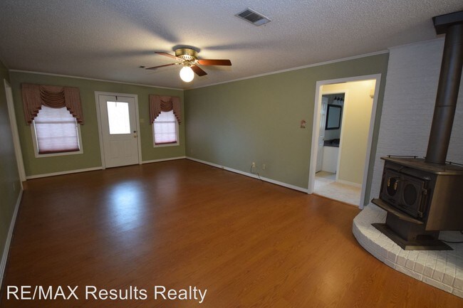 Building Photo - 3 br, 2 bath House - 130 Timber Ridge Circle