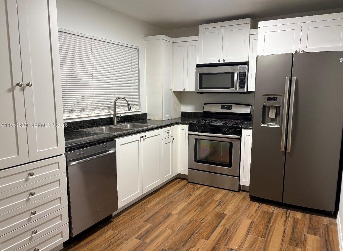 Foto del edificio - 7910 SW 131st Ave