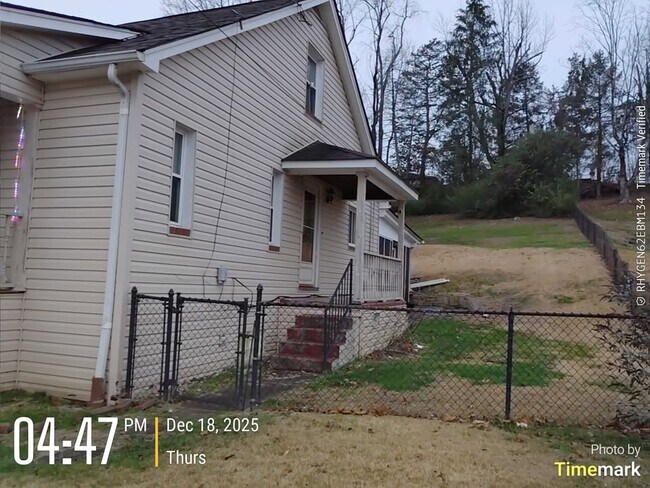 Foto del edificio - 839 Vine St