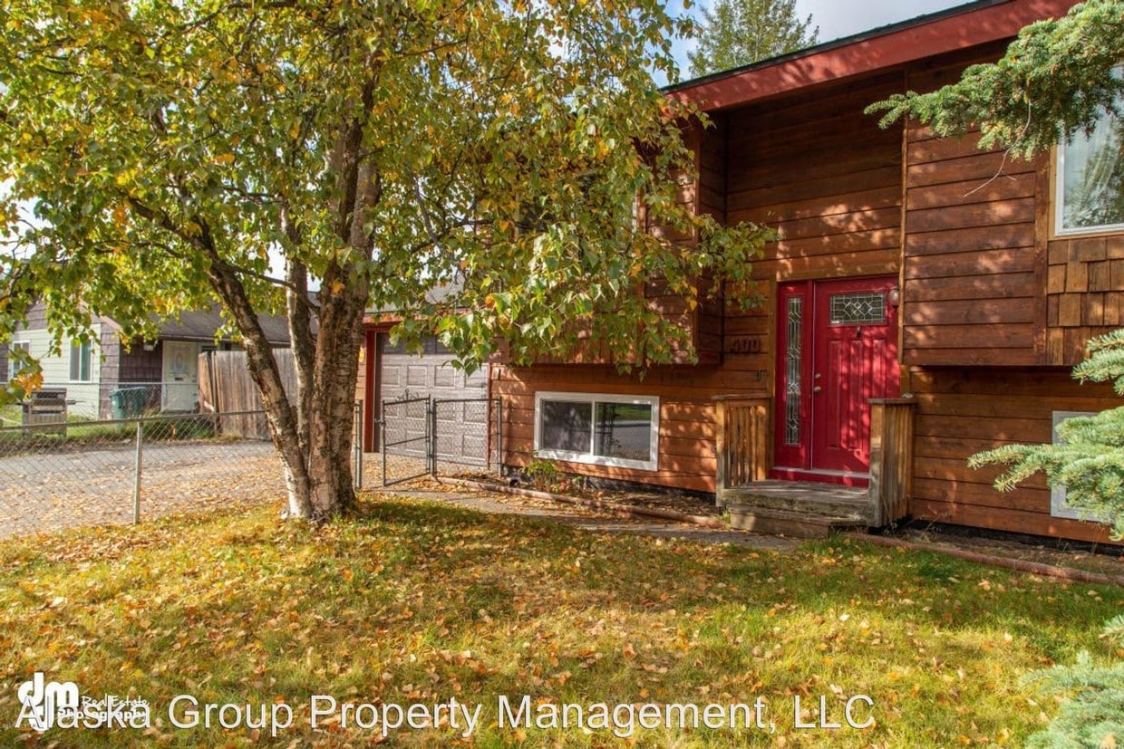 3 br, 1.5 bath House 400 Cherry St. House Rental in Anchorage, AK