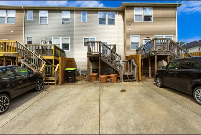 Building Photo - 1809 Wild Oaks Ct