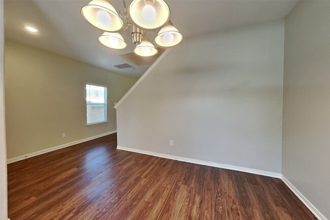 Building Photo - 738 Levi Bend