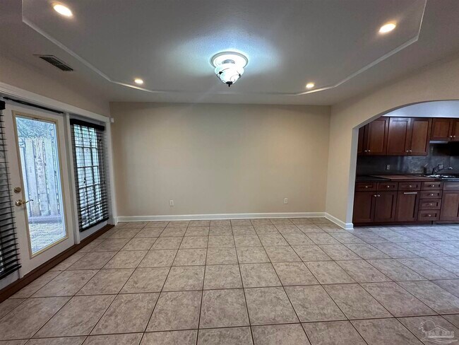 Foto del edificio - 4749 Huron Dr