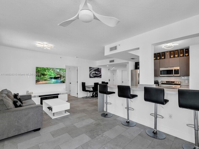 Building Photo - 1250 S Miami Ave