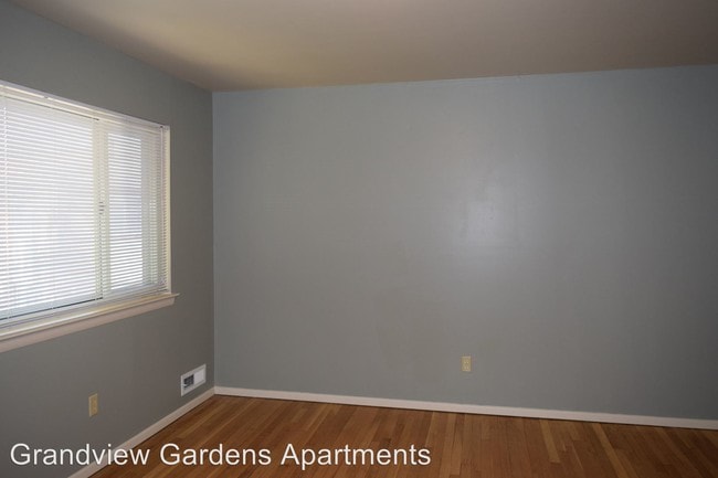 Building Photo - 82 Finderne Ave
