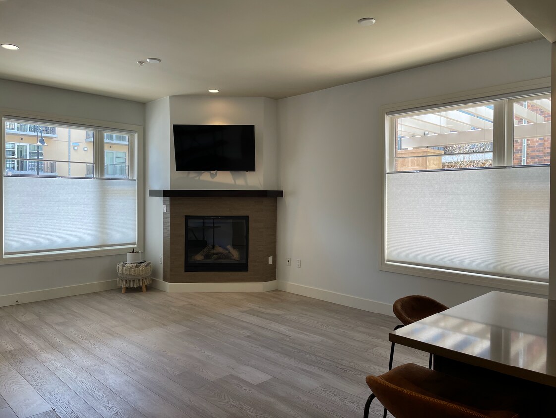 Living room & kitchen - 3401 Arapahoe Ave