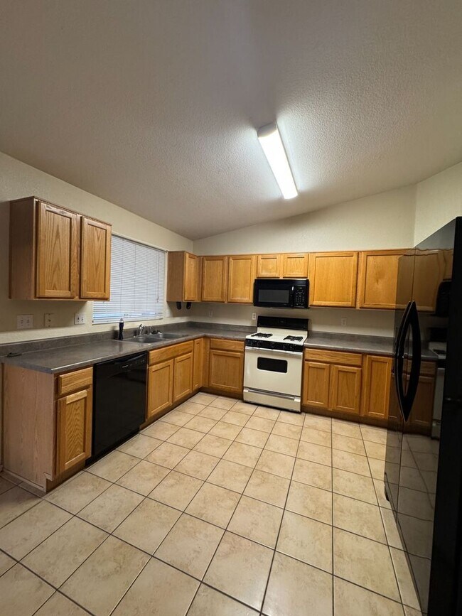 Foto del edificio - Great Home in Continental Ranch. Split 3 b...