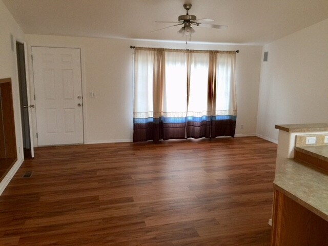 Foto del edificio - STATUS: PENDING APPLICATION- | R210B | $15...