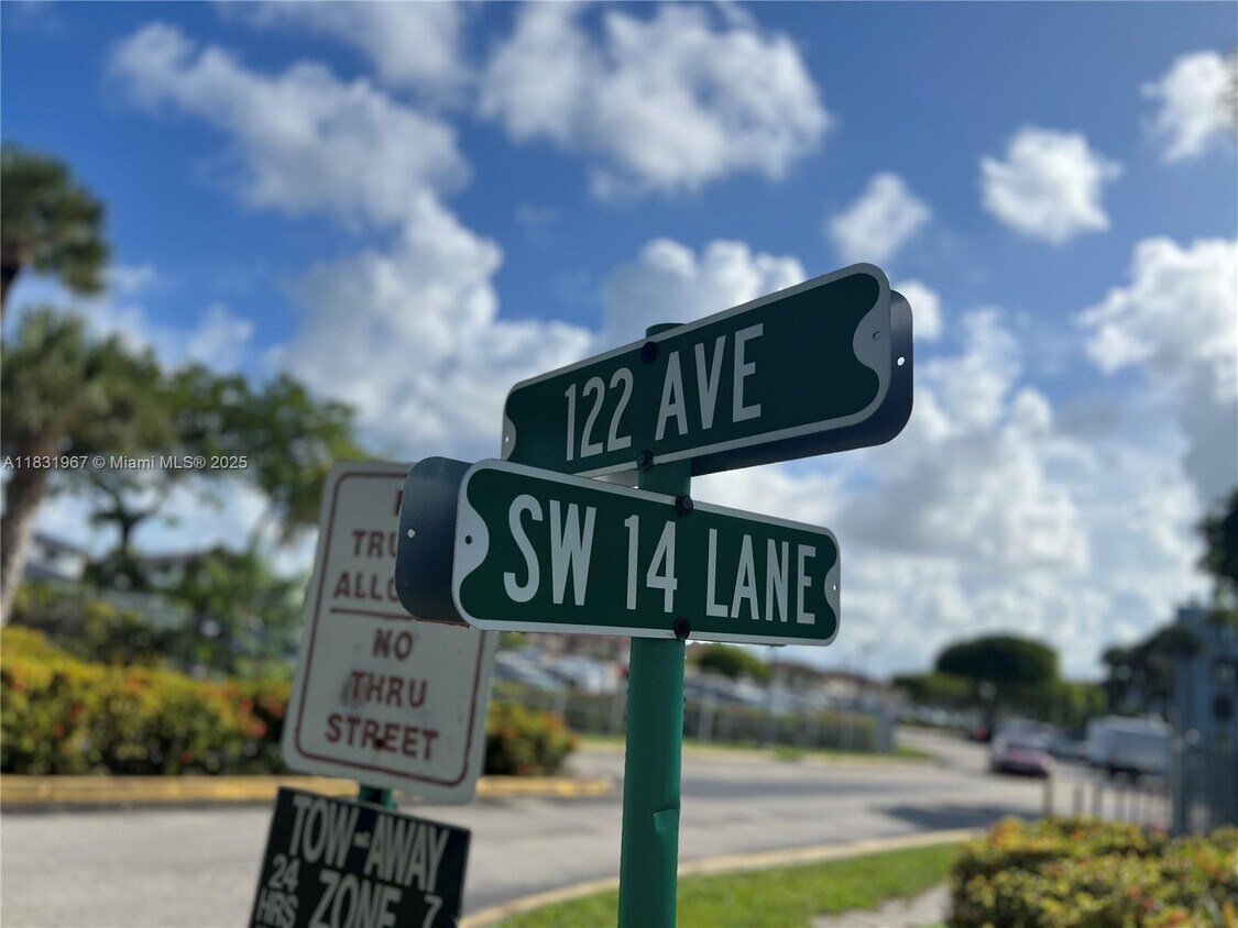 Primary Photo - 12219 SW 14th Ln
