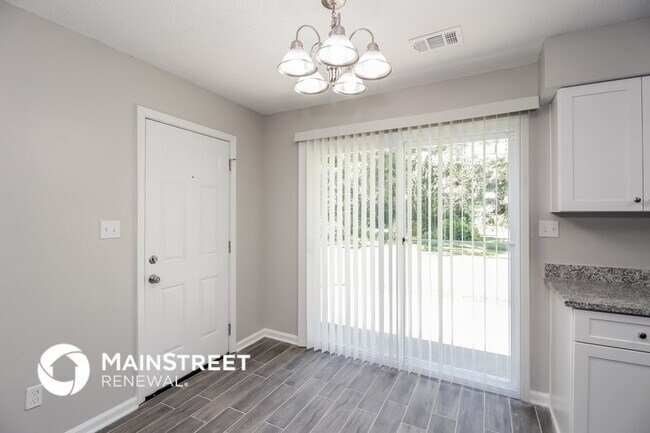 Building Photo - 2704 Aruba Dr