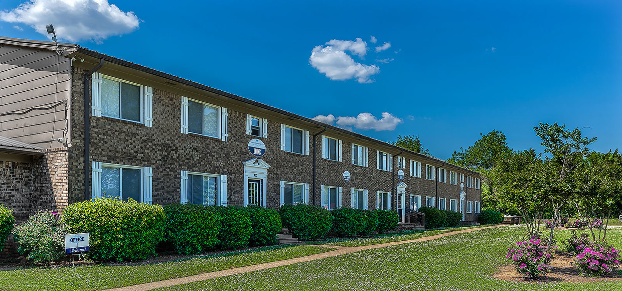 Primary Photo - Serenity Apartments at Valley Creek