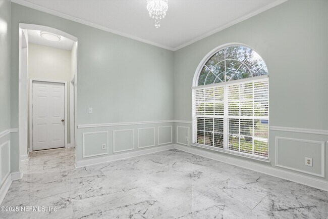 Foto del edificio - 2810 Sweetholly Dr