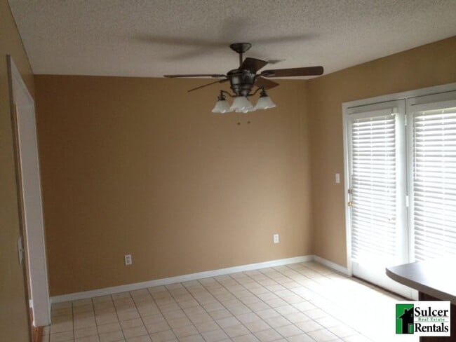 Foto del edificio - Spacious 3 Bedroom Next to NEA Baptist Hos...