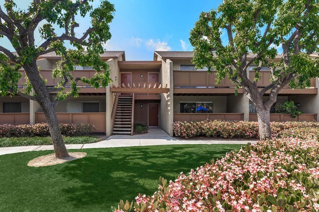 Foto del edificio - Fairway Village Apartment Homes