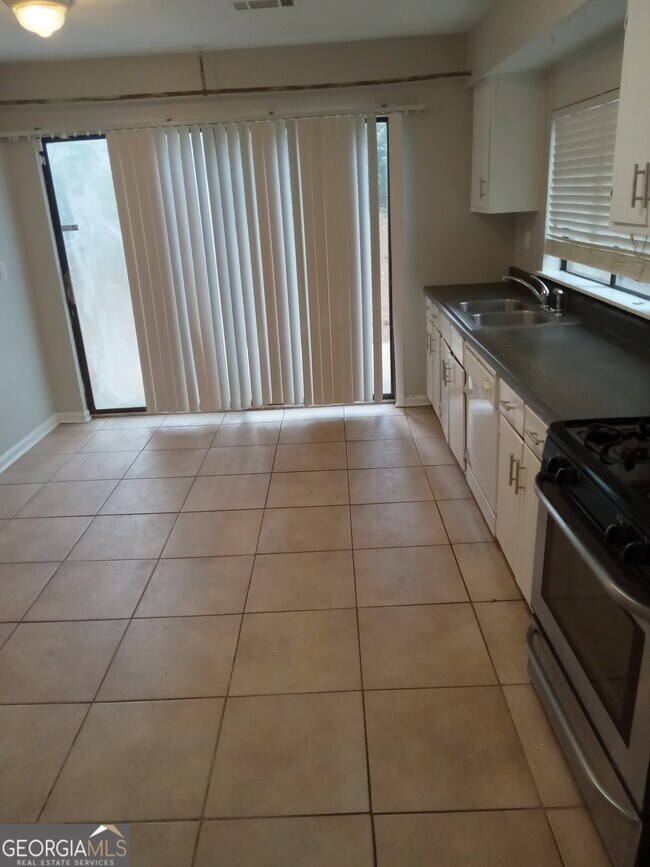 Foto del edificio - 9069 Sterling Ridge Ln