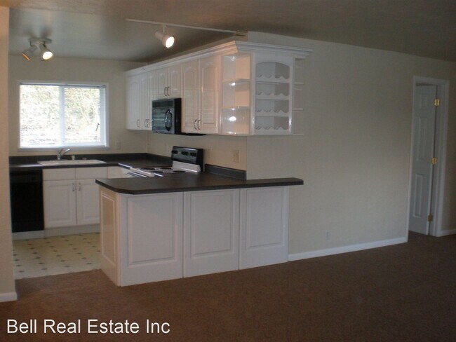 Building Photo - 3 br, 1 bath House - 3140 Oriole St