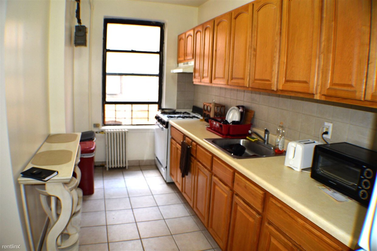 Primary Photo - 3011 30th Ave