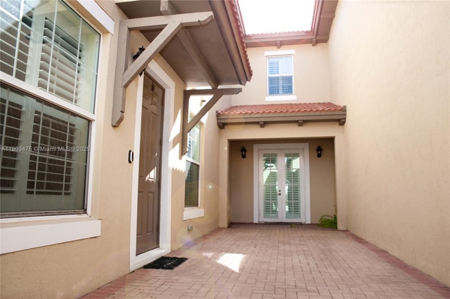 Photo - 4620 SW 15th St Townhome