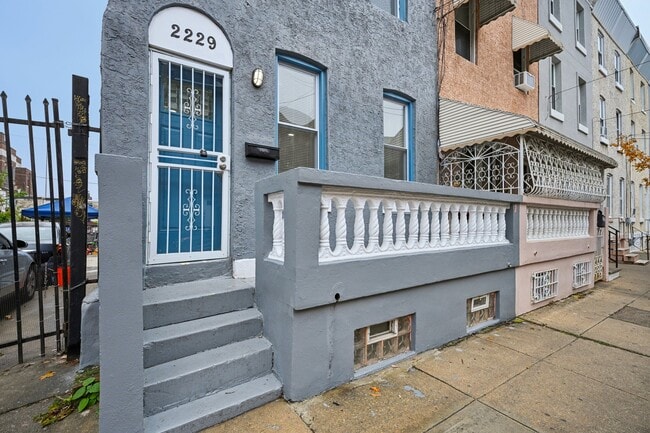 Building Photo - 2229 N Hancock St